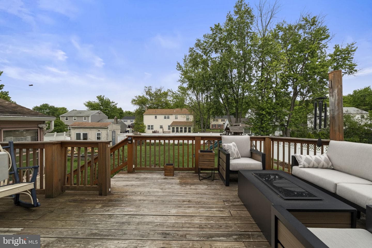 1064 Lincoln photo 34