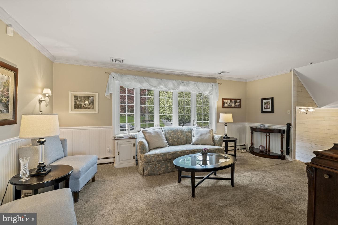 1064 Lincoln photo 7