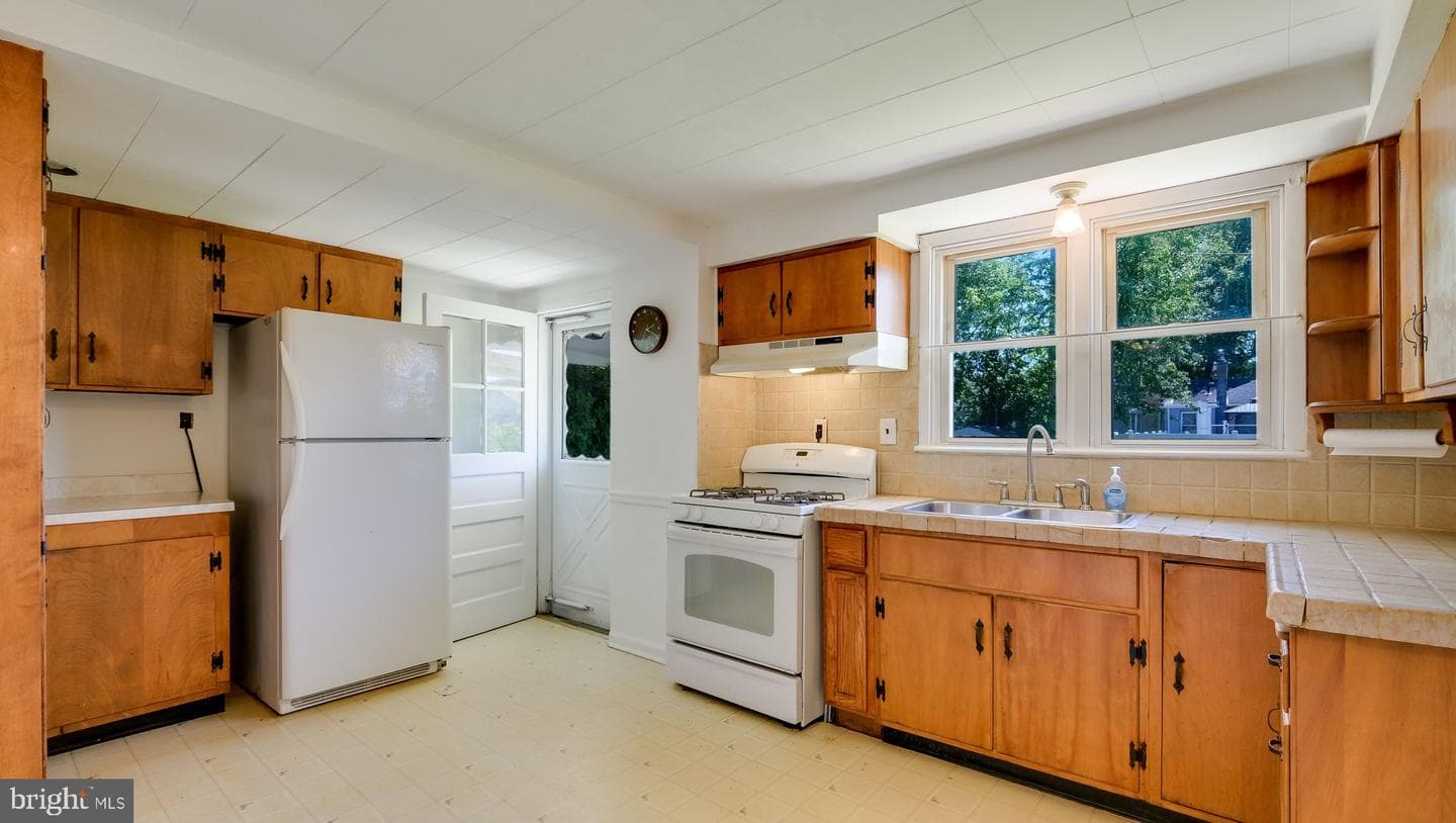 334 Mckinley Street photo 13