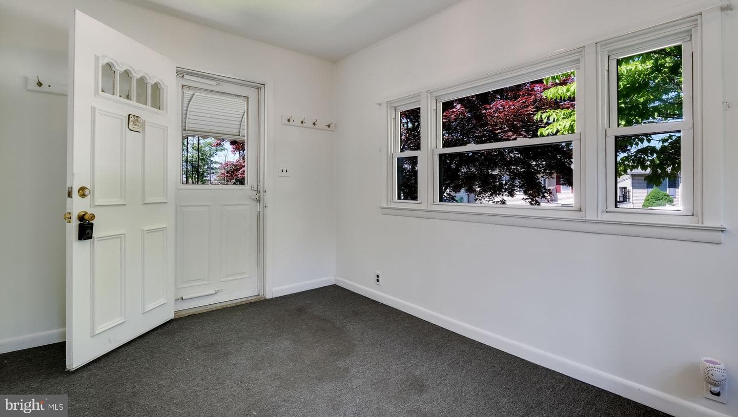334 Mckinley Street photo 5