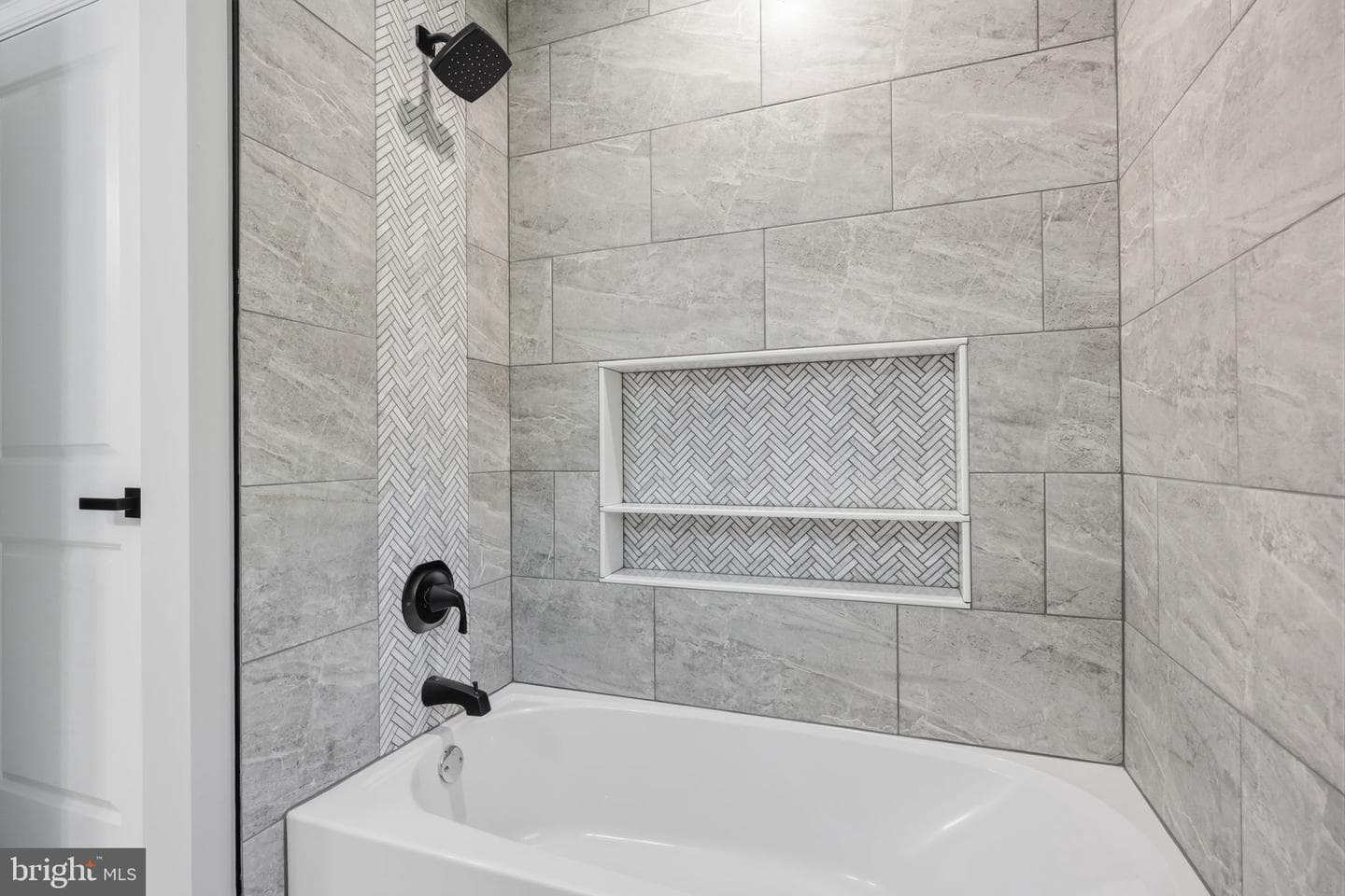 891 Reading Avenue photo 27