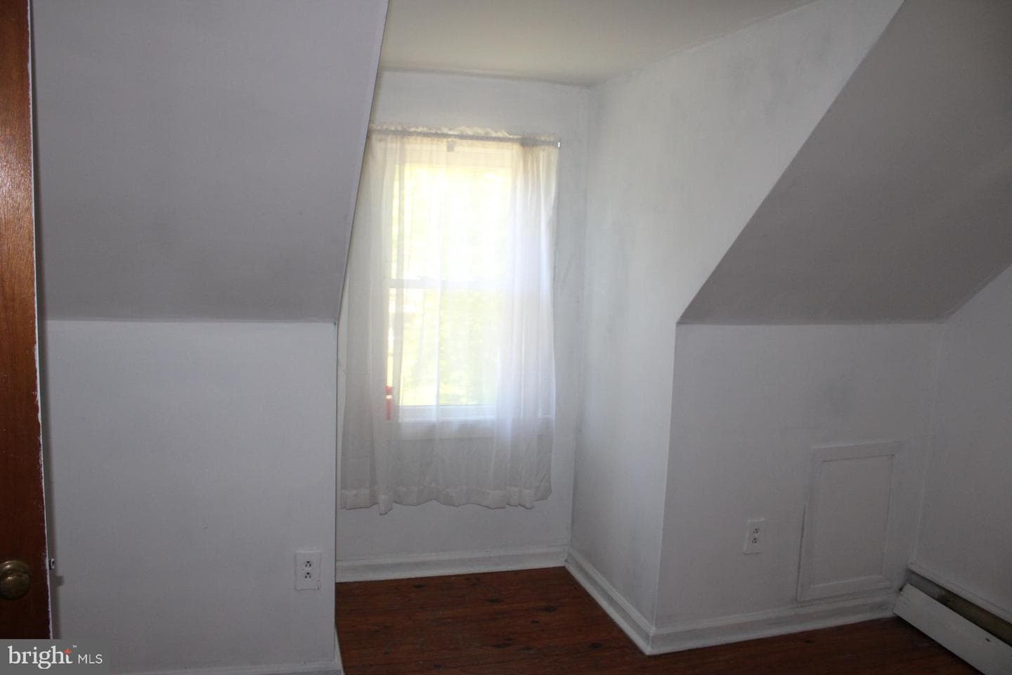 223 Rosewood Avenue photo 12