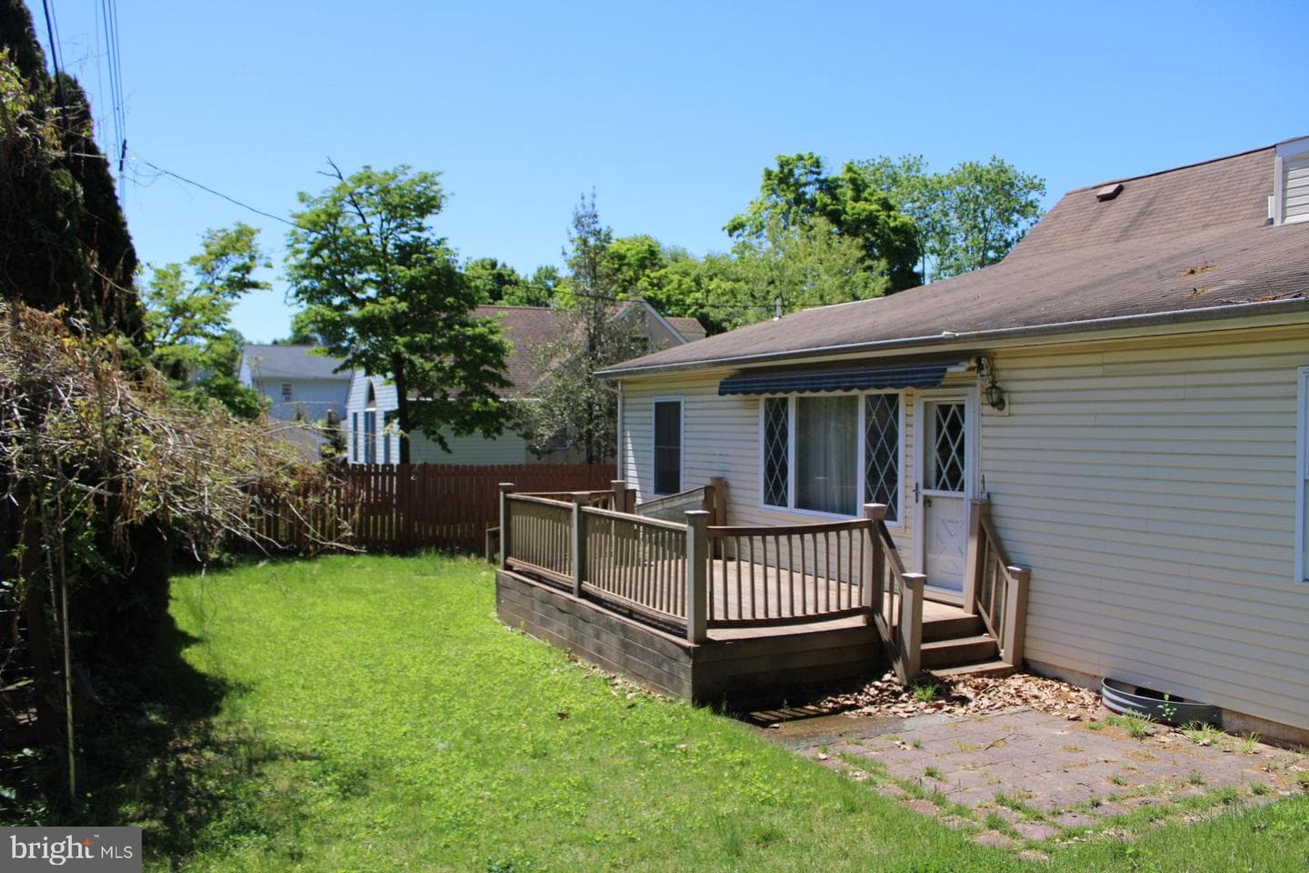 223 Rosewood Avenue photo 2