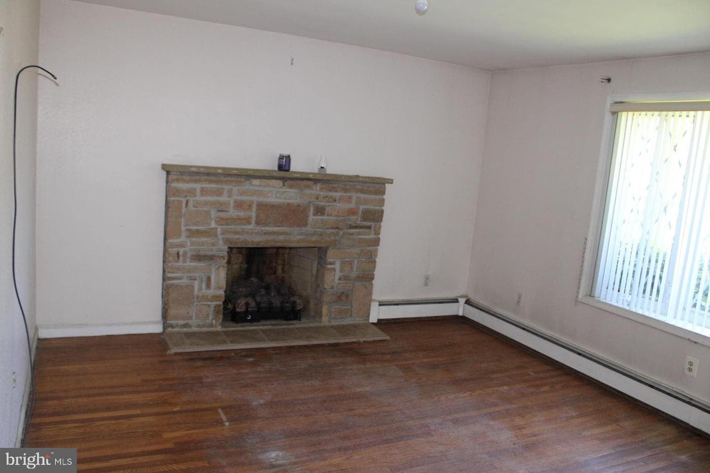 223 Rosewood Avenue photo 5