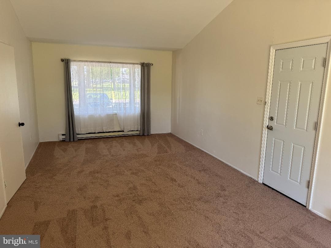 127 Oaktree Drive photo 10