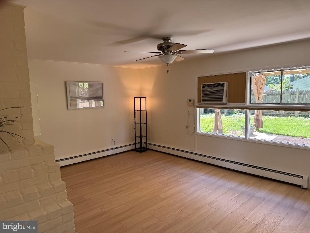 127 Oaktree Drive photo 6
