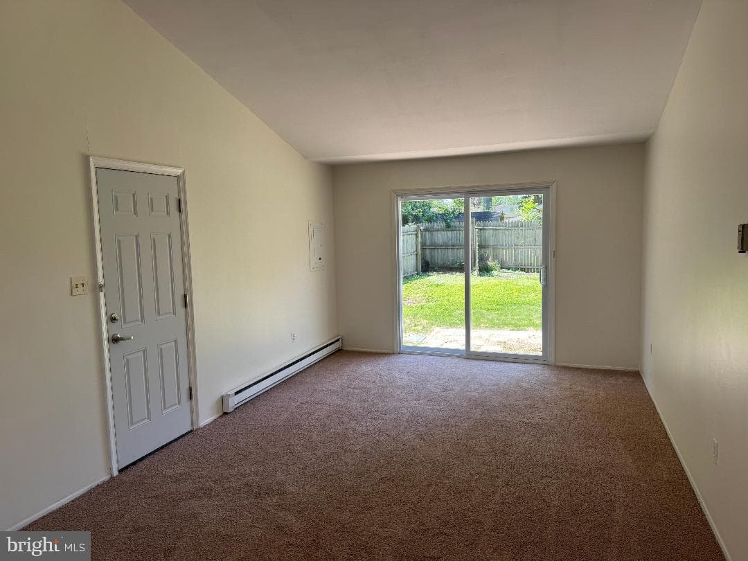 127 Oaktree Drive photo 9
