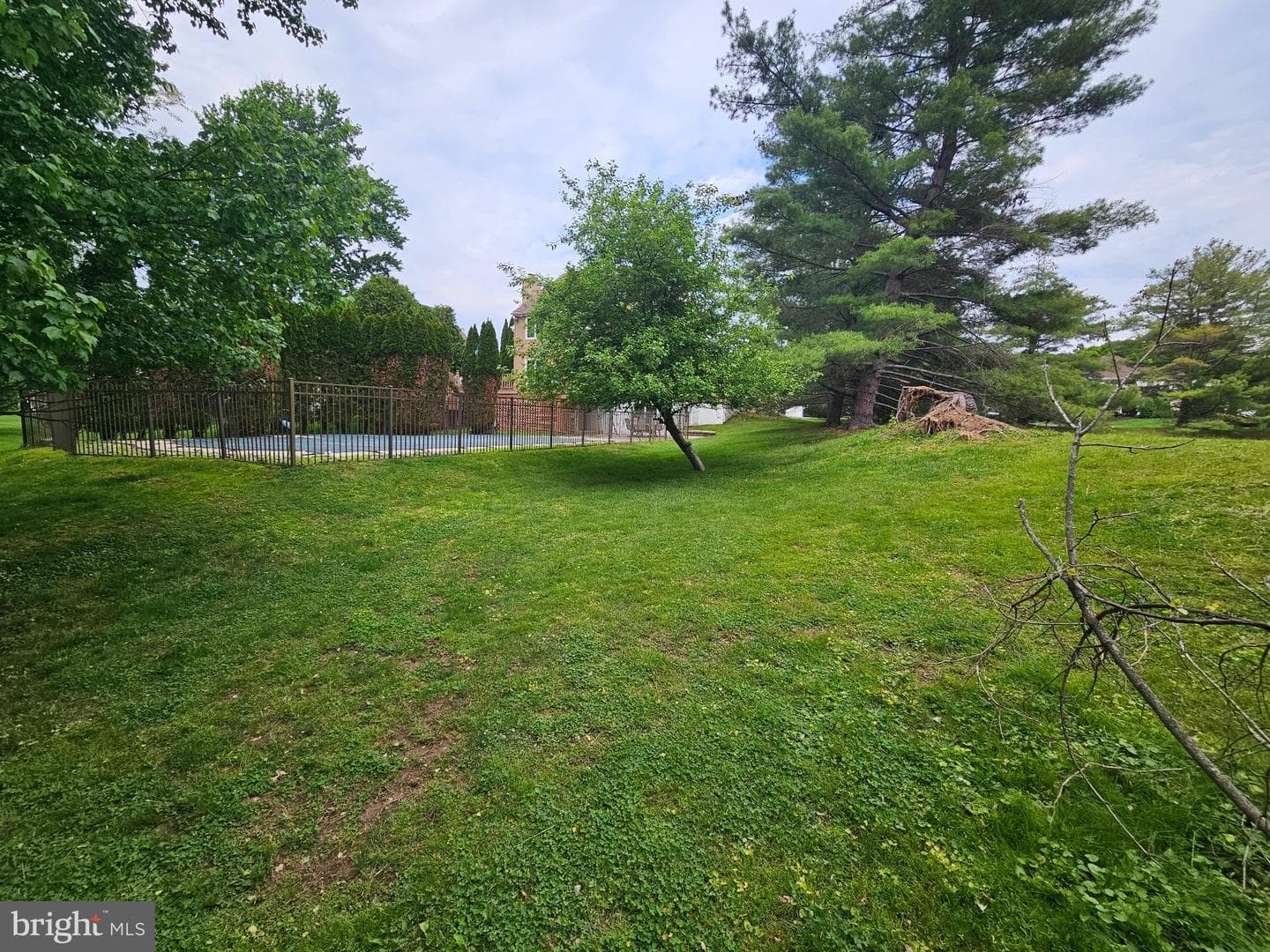 12 Tanyard Road photo 61
