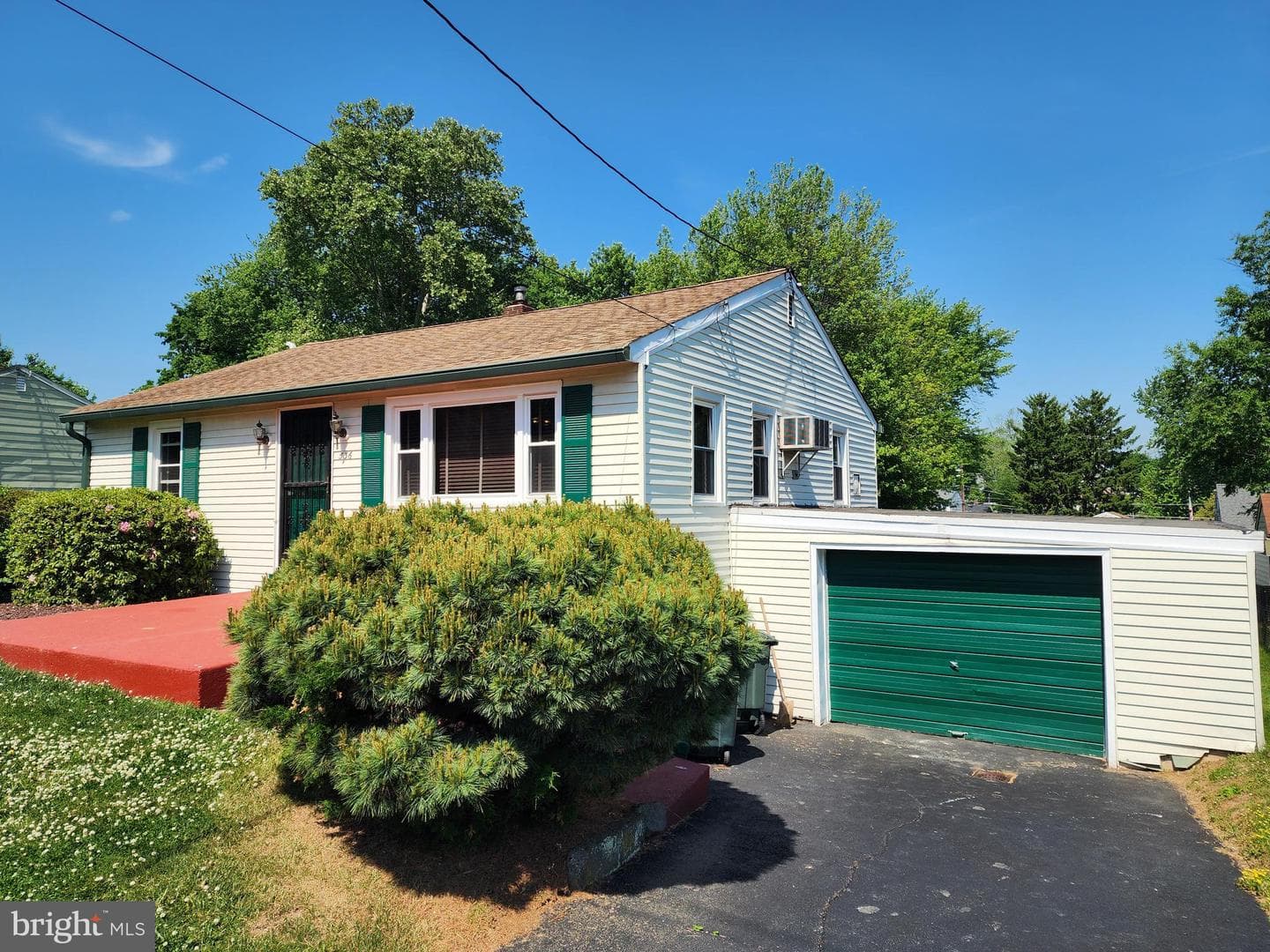 536 Harding Avenue photo 2
