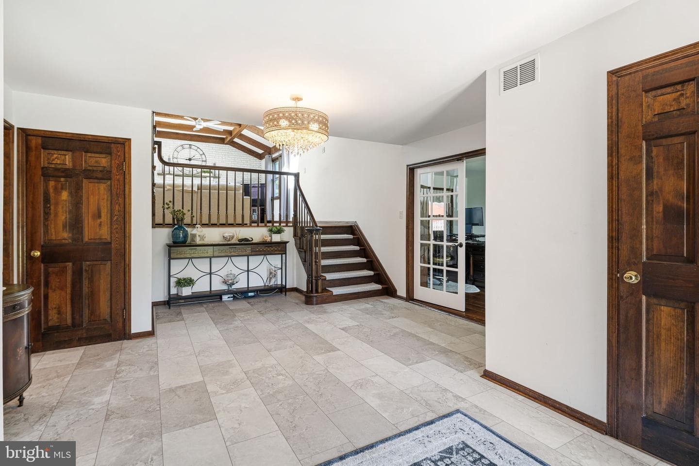 329 Sherwood Drive photo 15