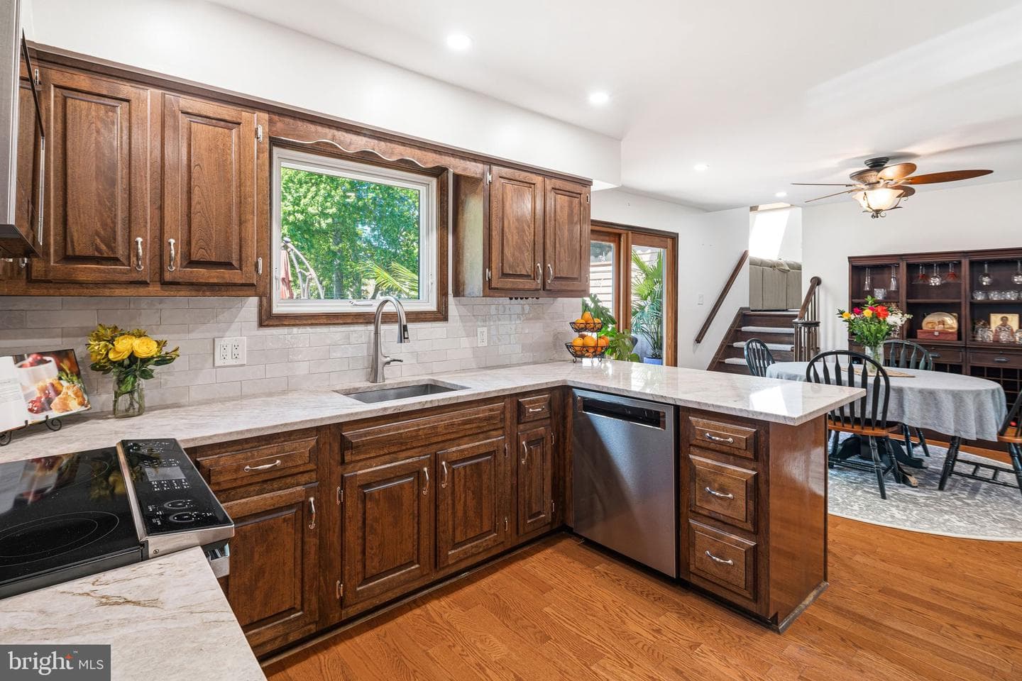329 Sherwood Drive photo 24