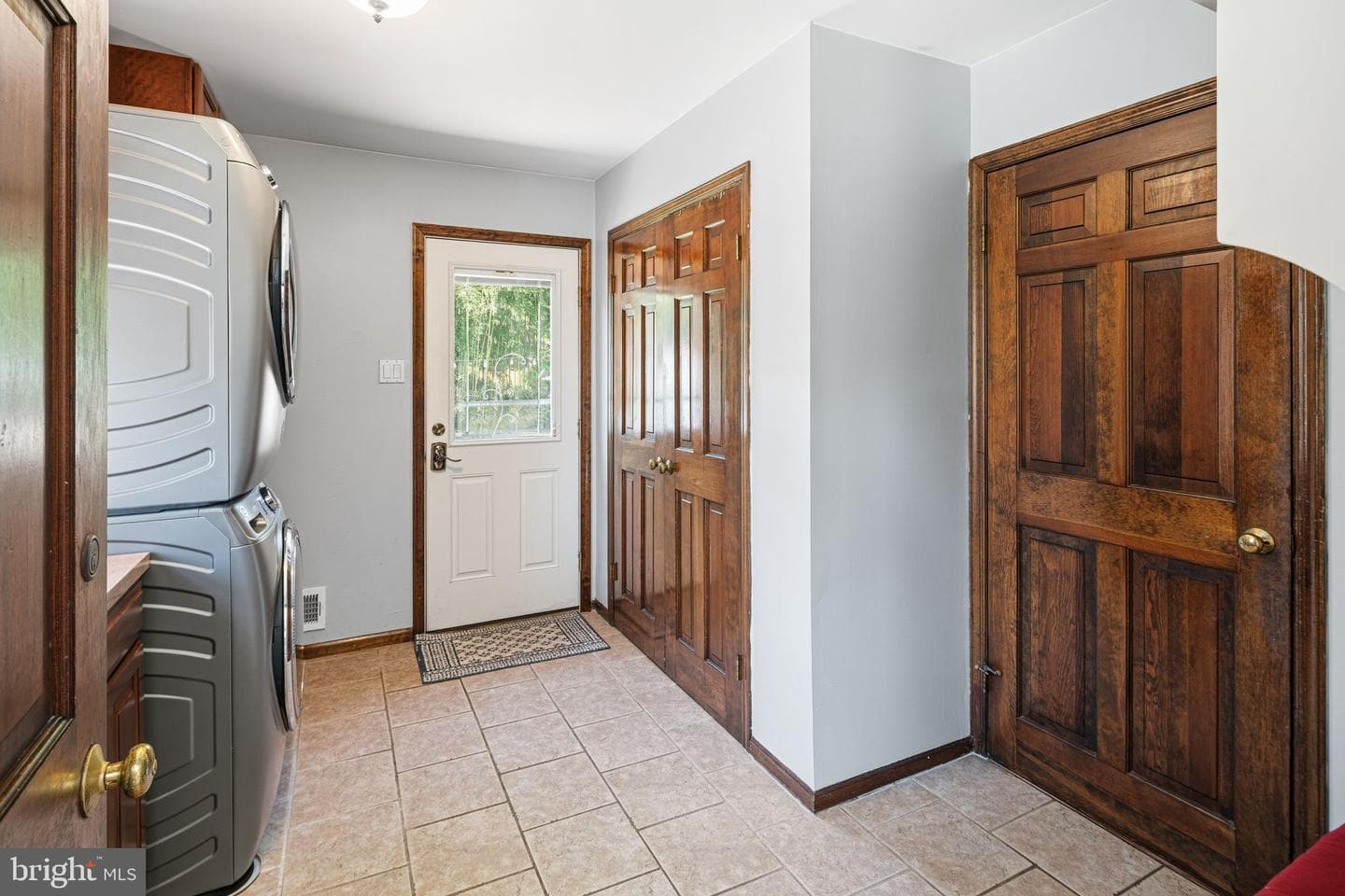 329 Sherwood Drive photo 31