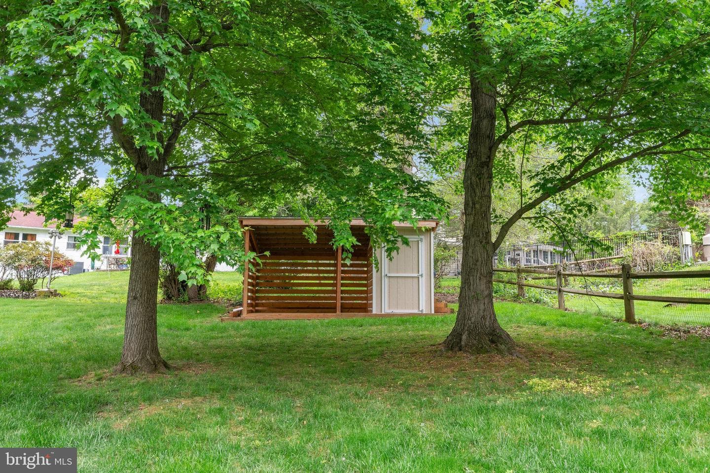 1144 Dickinson Dr photo 44
