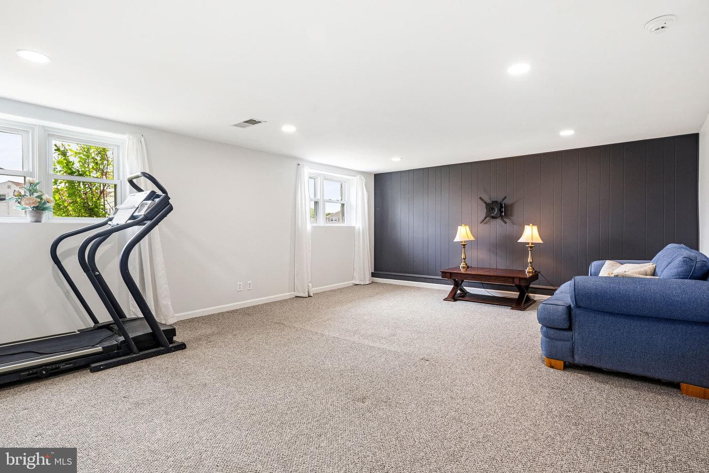 282 Henry Avenue photo 18