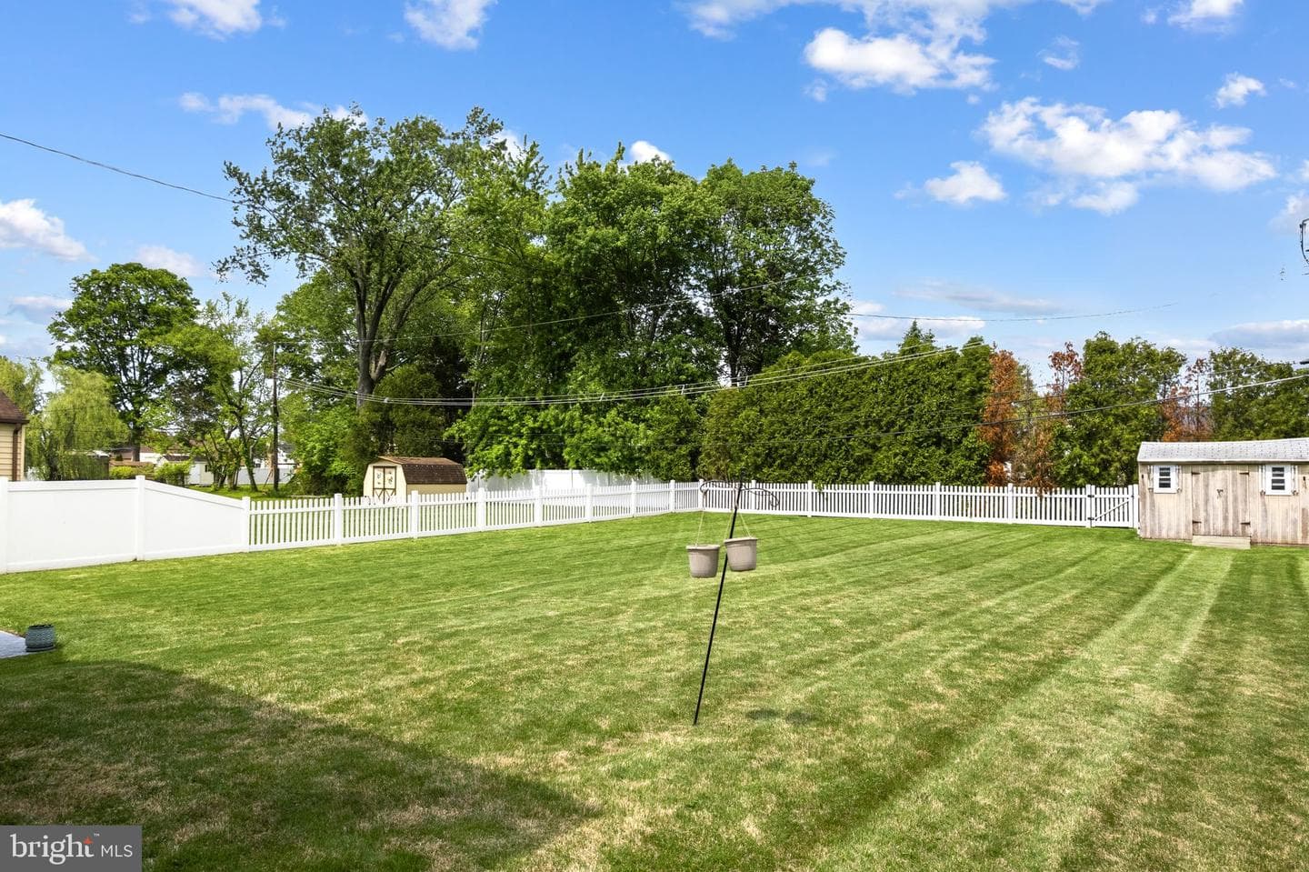282 Henry Avenue photo 25