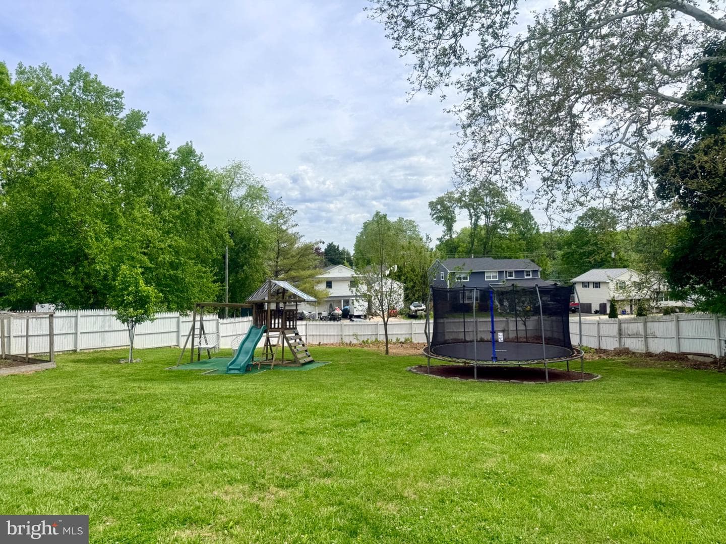 501 Stanford Road photo 84