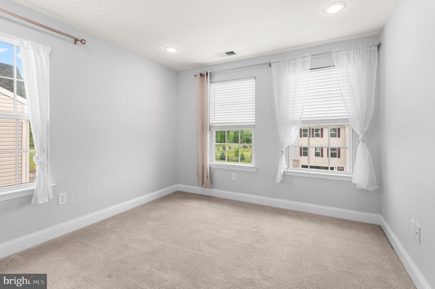 412 Arbor Boulevard photo 15