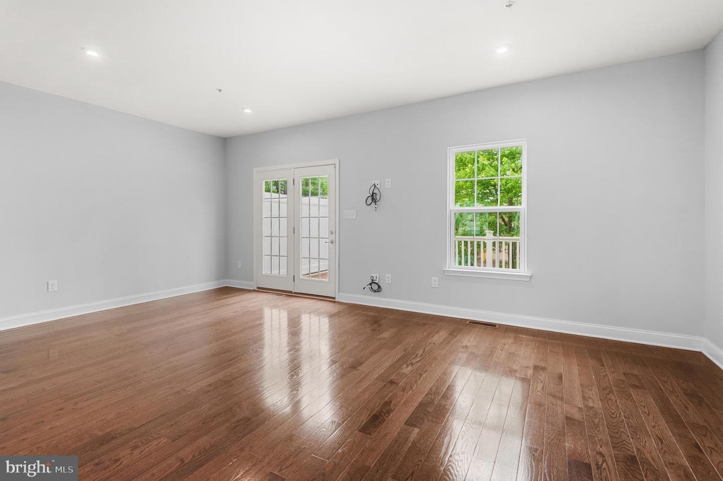 412 Arbor Boulevard photo 3