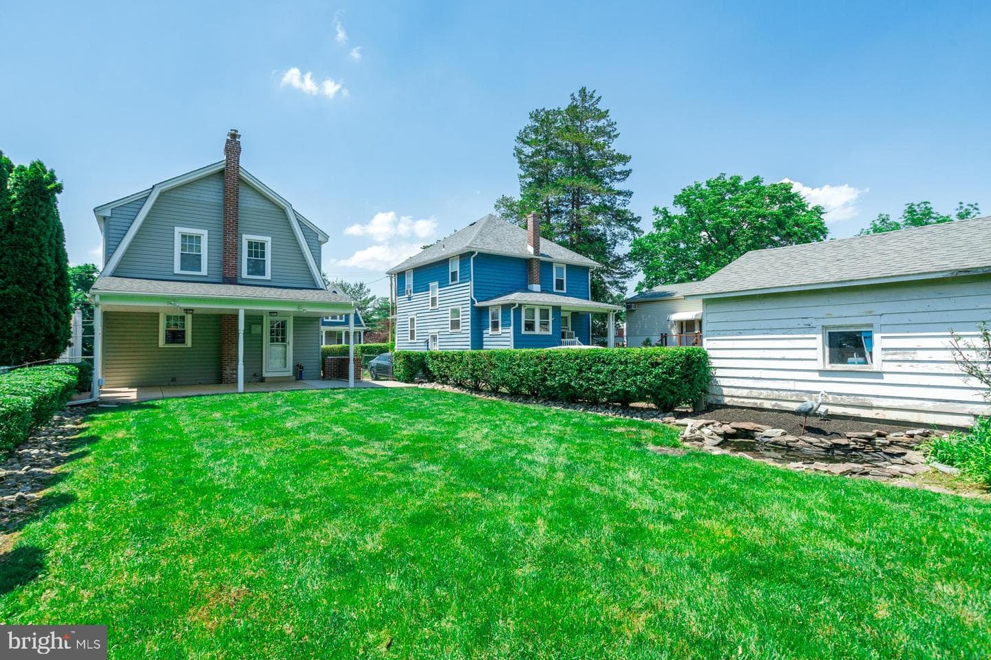 561 Bellevue Ave photo 29
