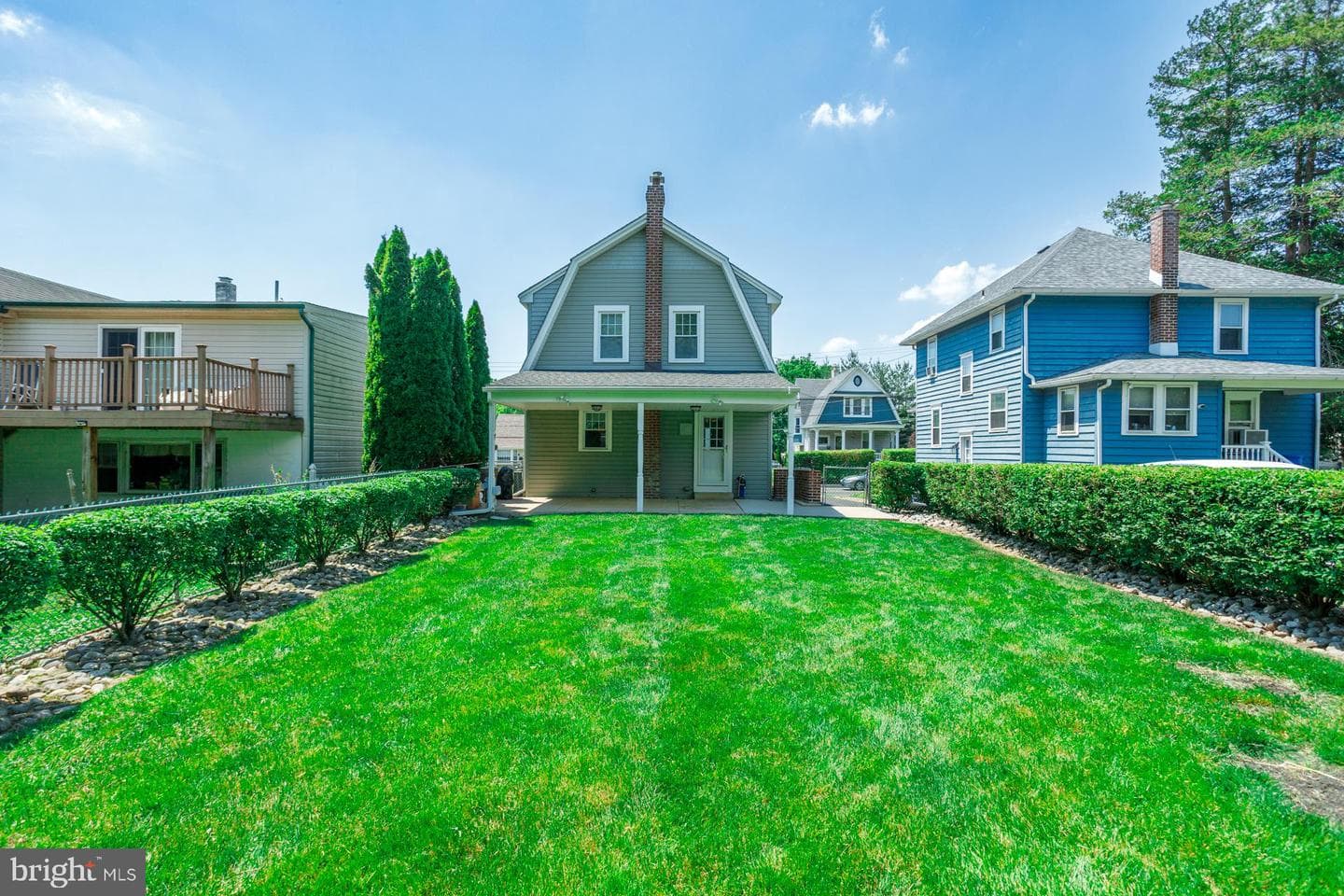 561 Bellevue Ave photo 30
