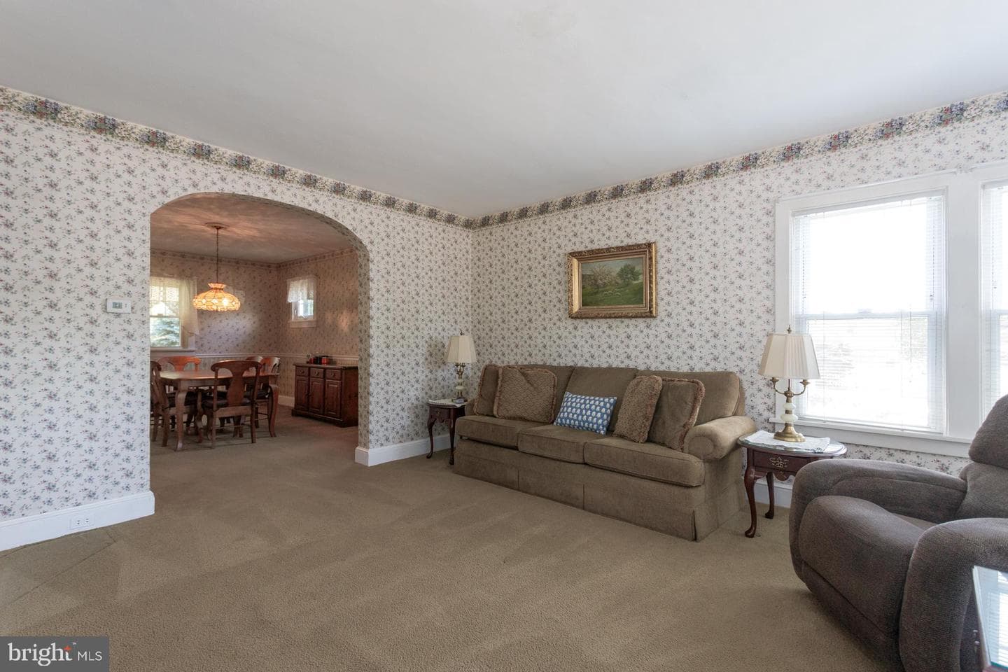 561 Bellevue Ave photo 5