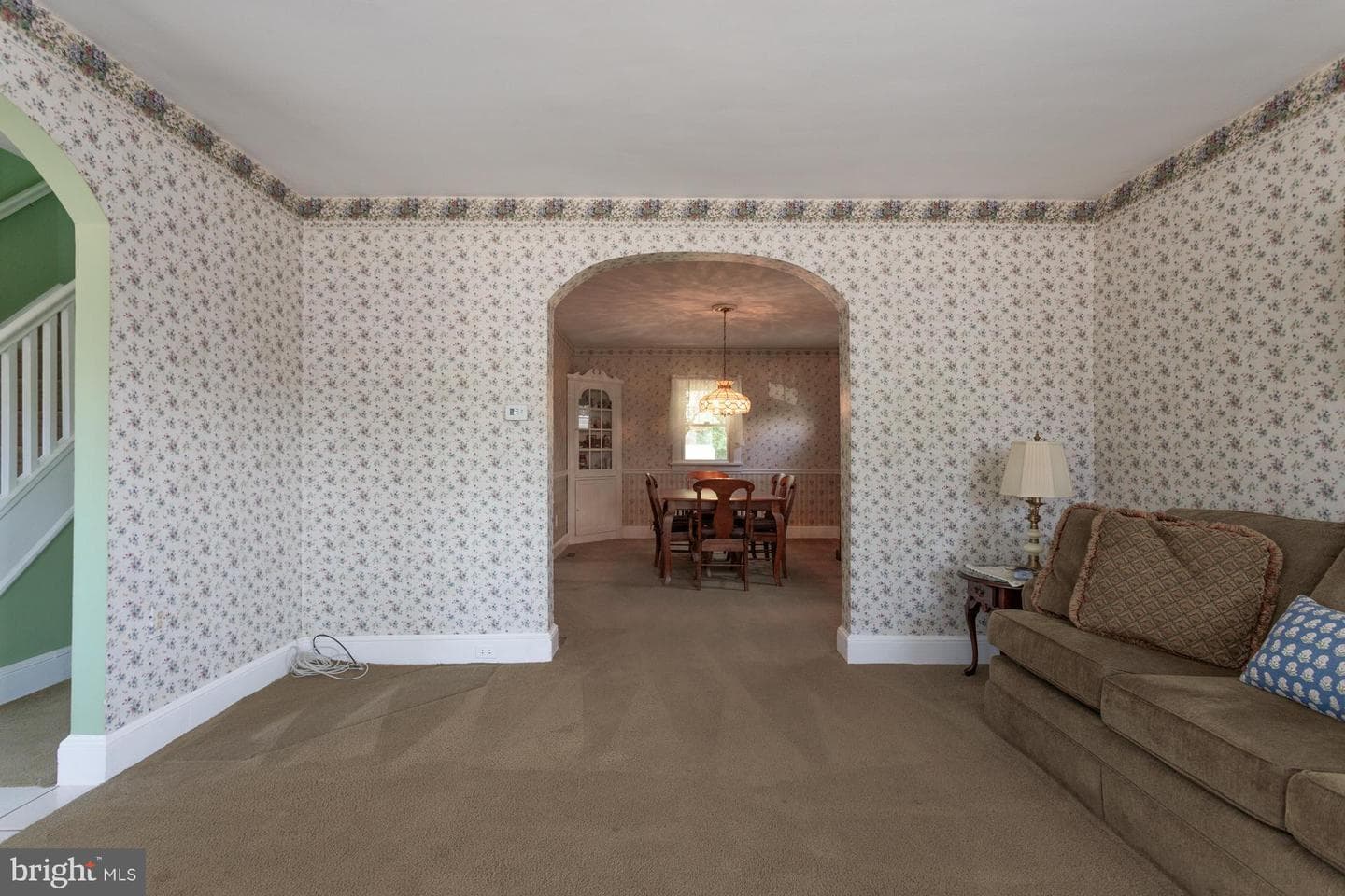 561 Bellevue Ave photo 7