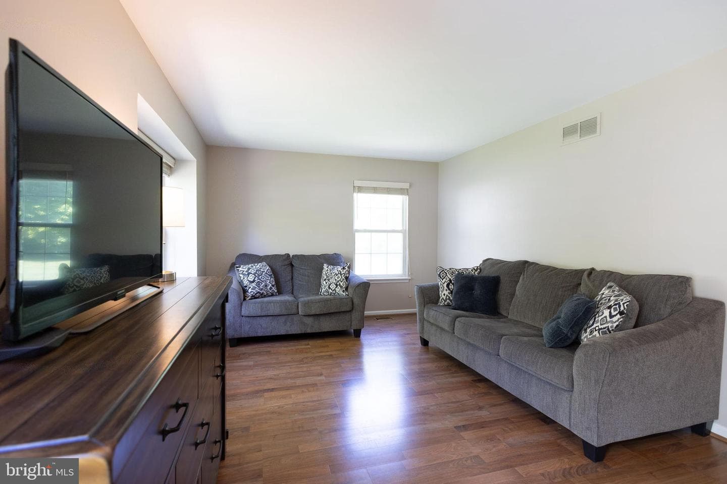 5466 Wildwood Crossing photo 12