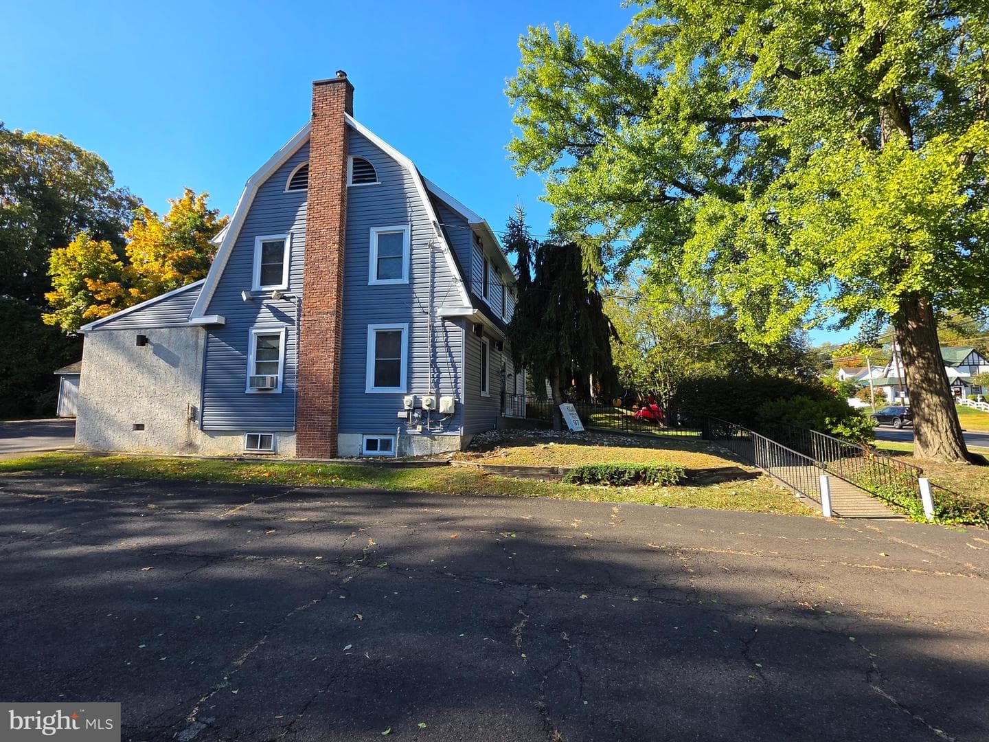 97 W Trenton Avenue photo 7