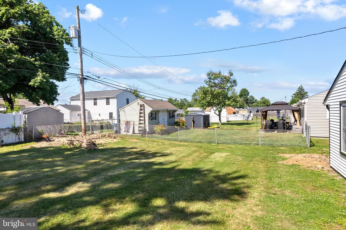 818 Chesterton Road photo 31