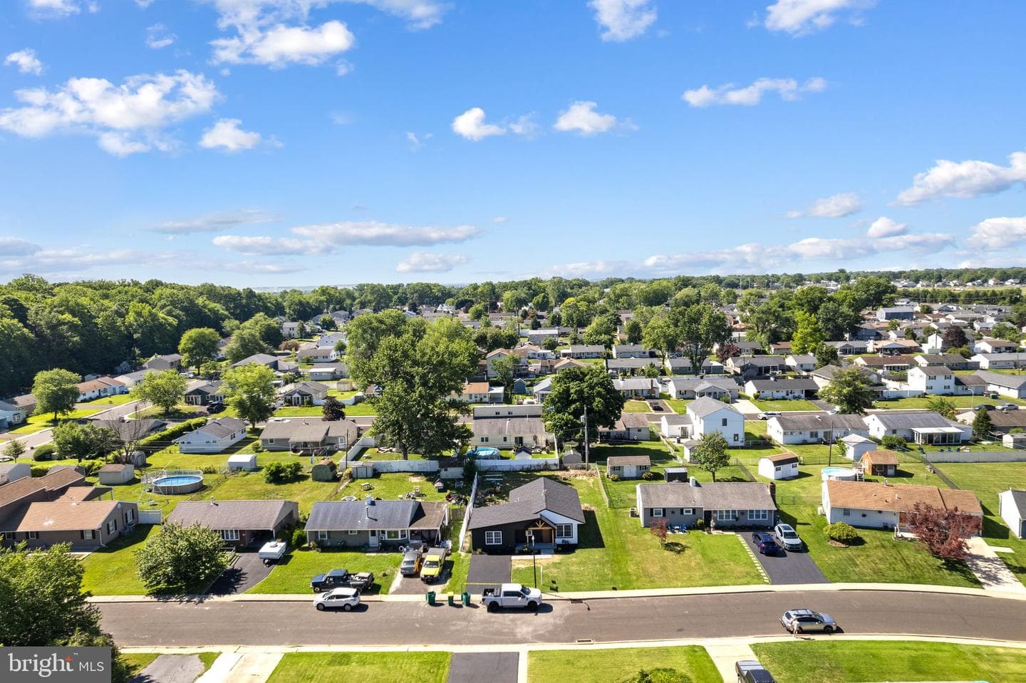 818 Chesterton Road photo 32