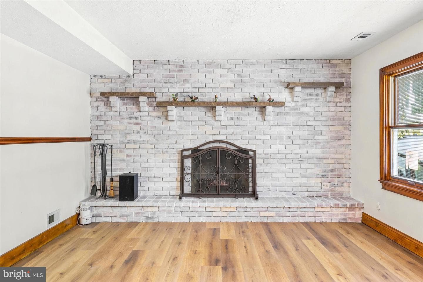 249 Cambridge Drive photo 16