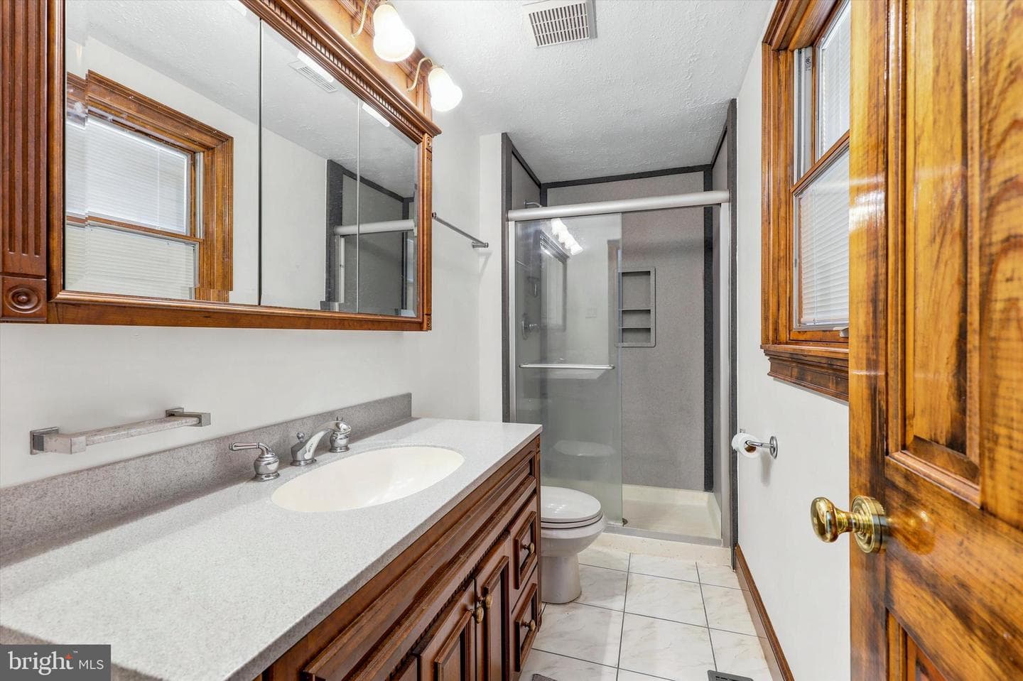249 Cambridge Drive photo 25