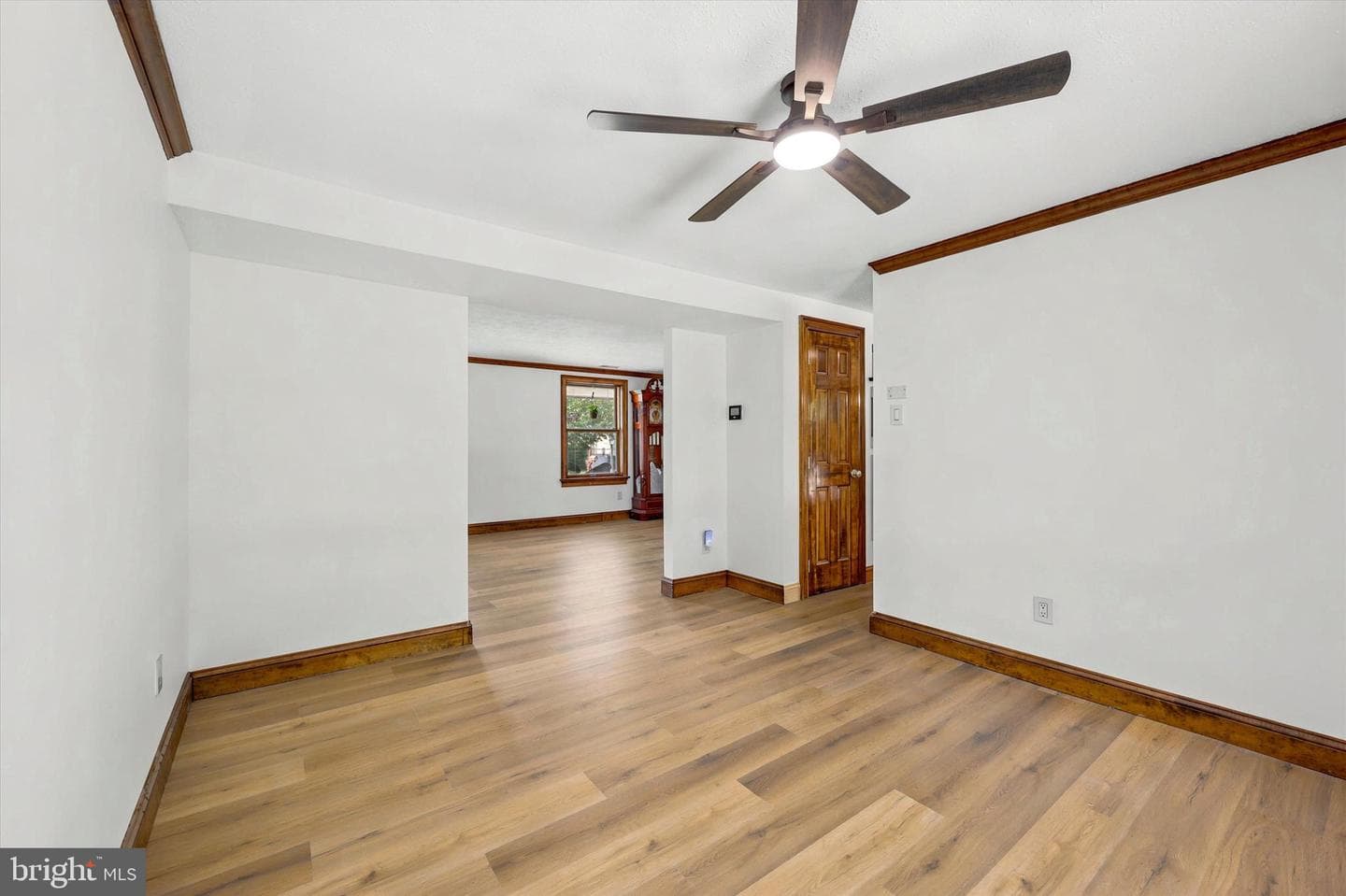 249 Cambridge Drive photo 9