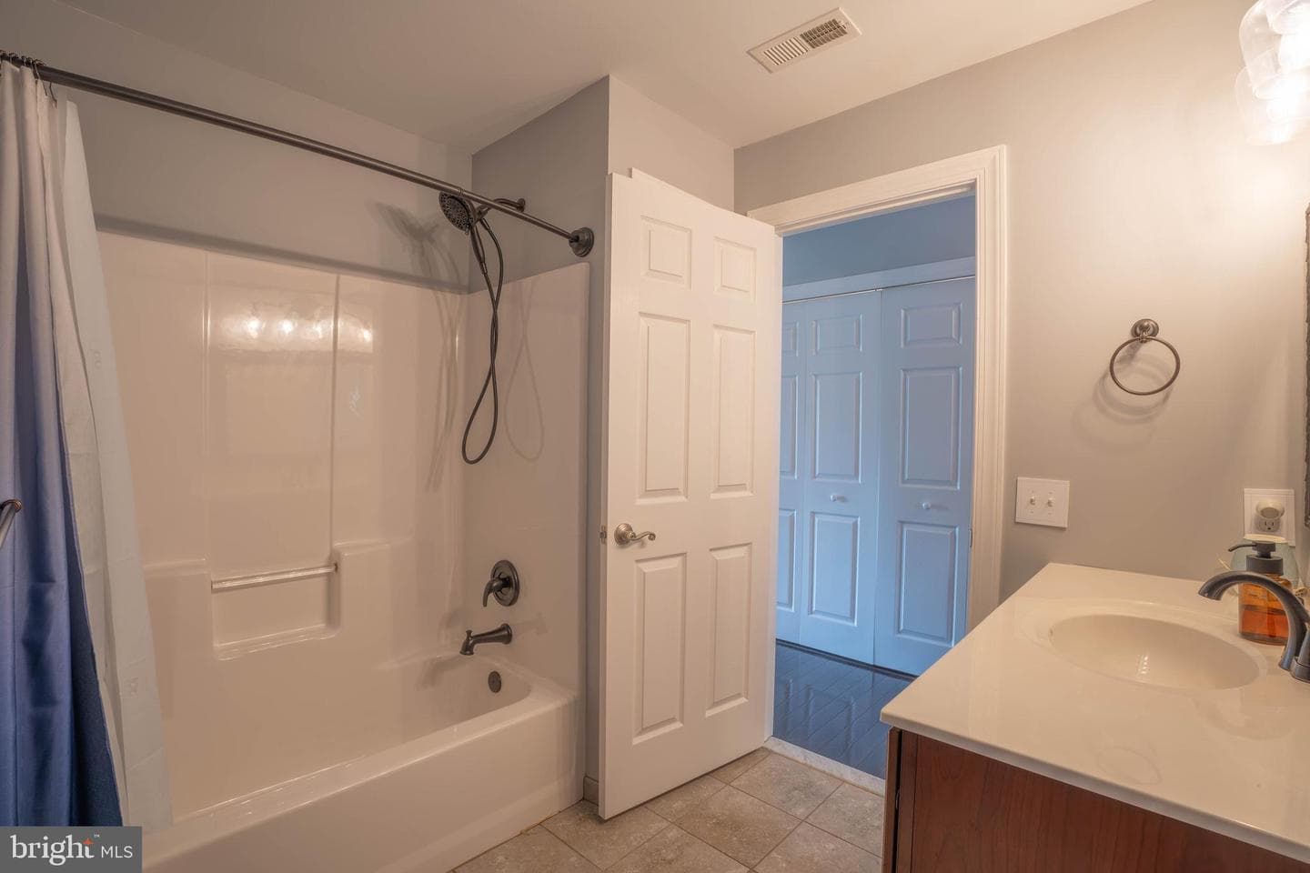 124 Nicoles Way photo 18