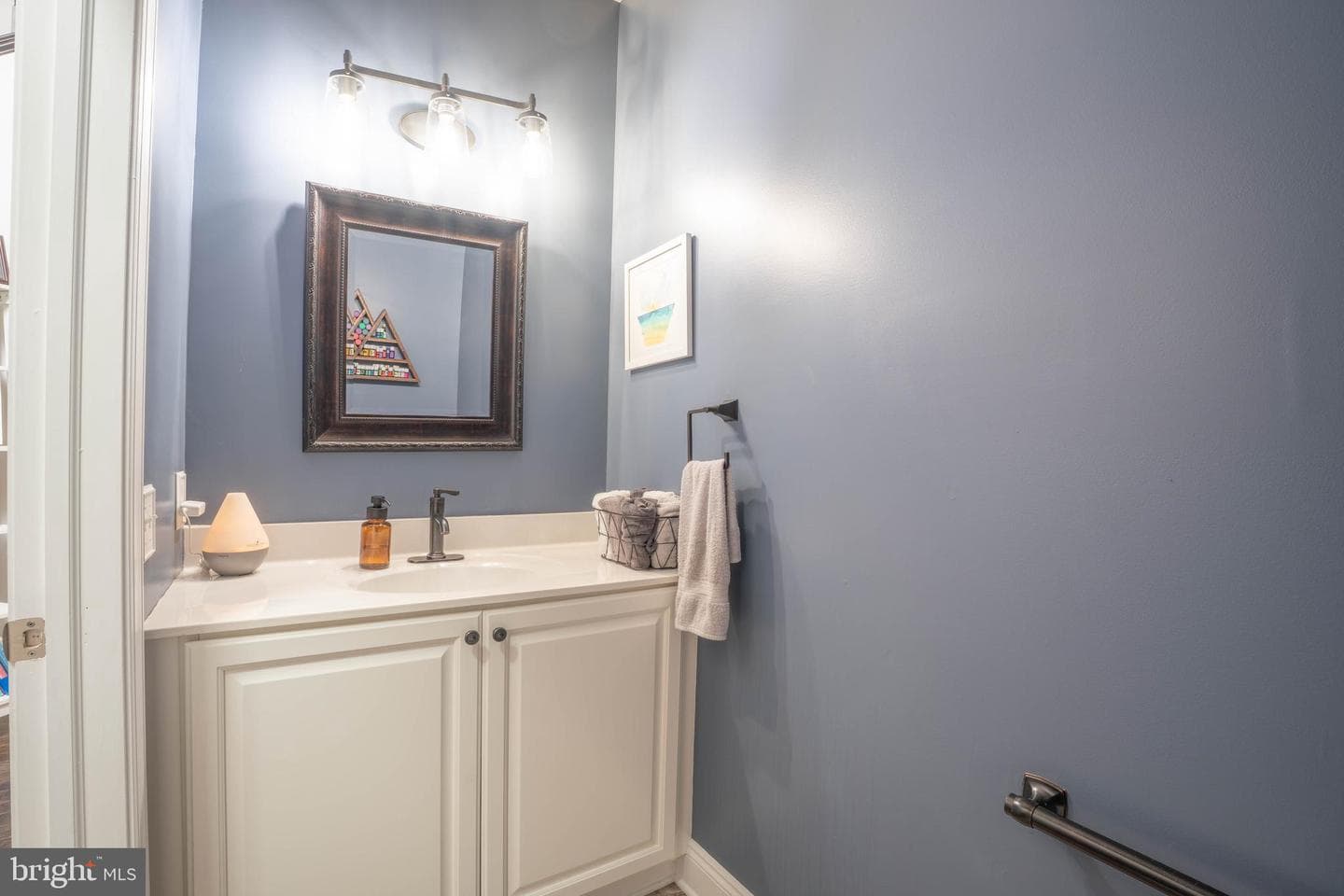 124 Nicoles Way photo 4