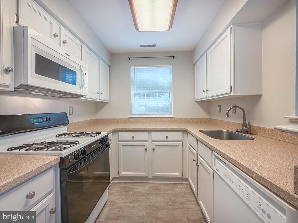601 Rose Hollow Drive #a photo 9