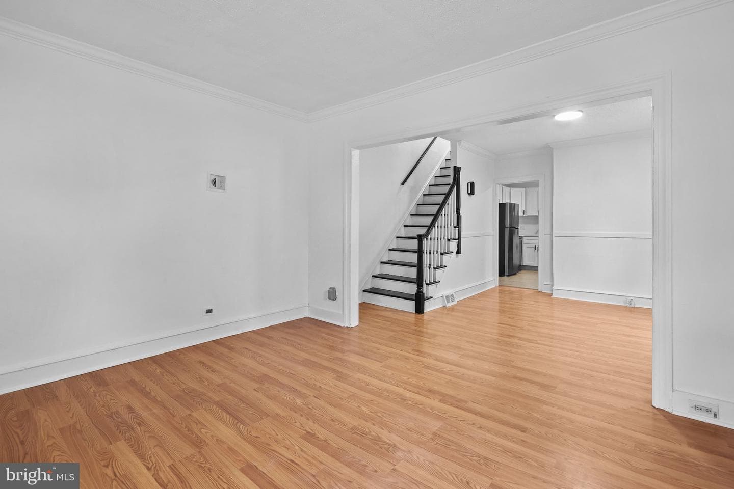 34 E Hendrickson Avenue photo 7