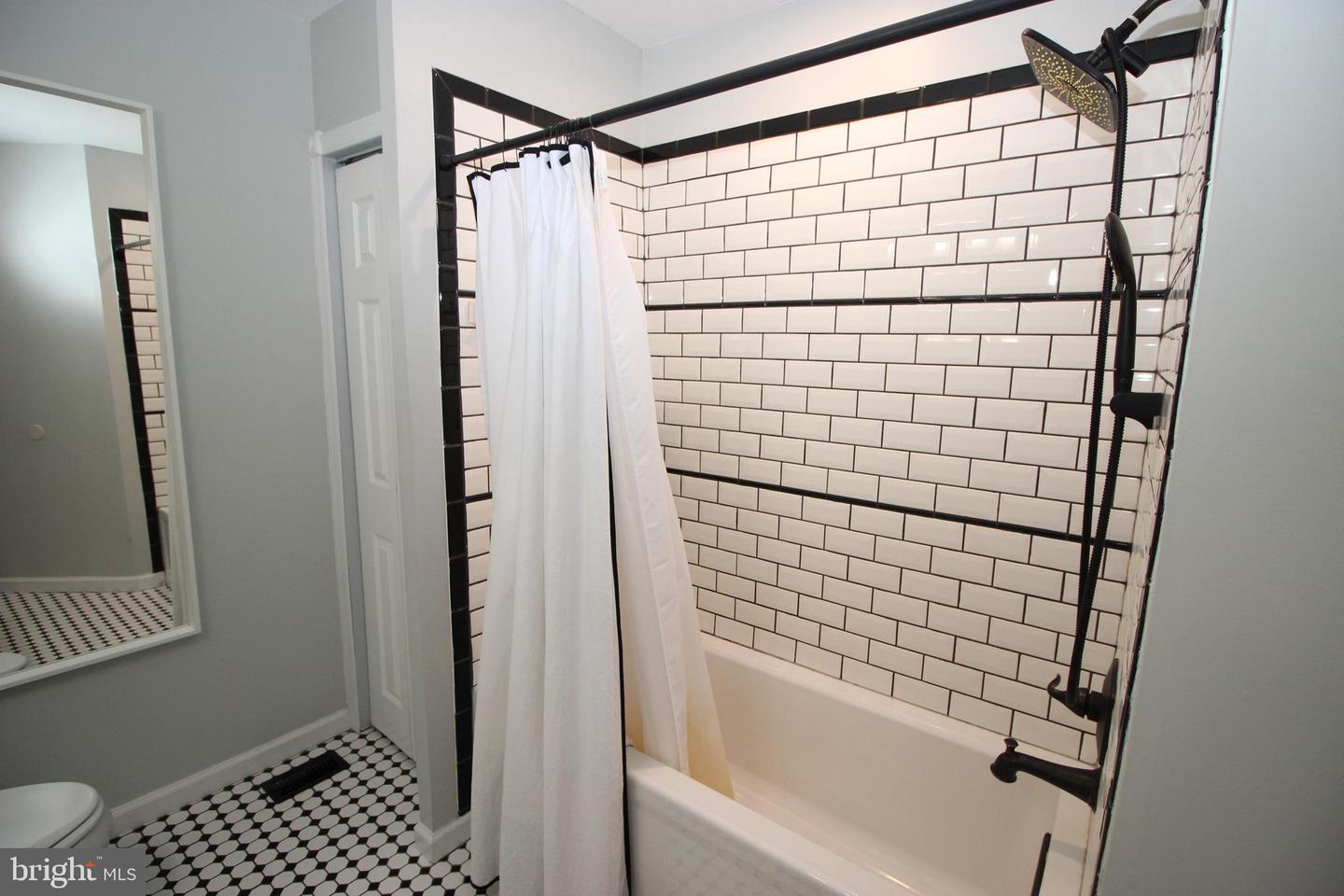 50 Taylors Way photo 29