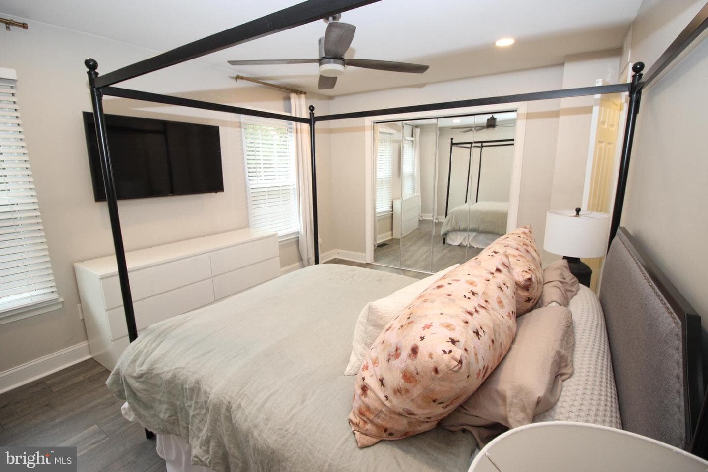 50 Taylors Way photo 35