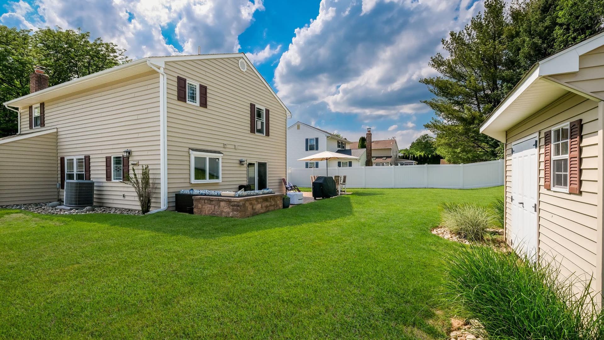 239 Burgundy Lane photo 30