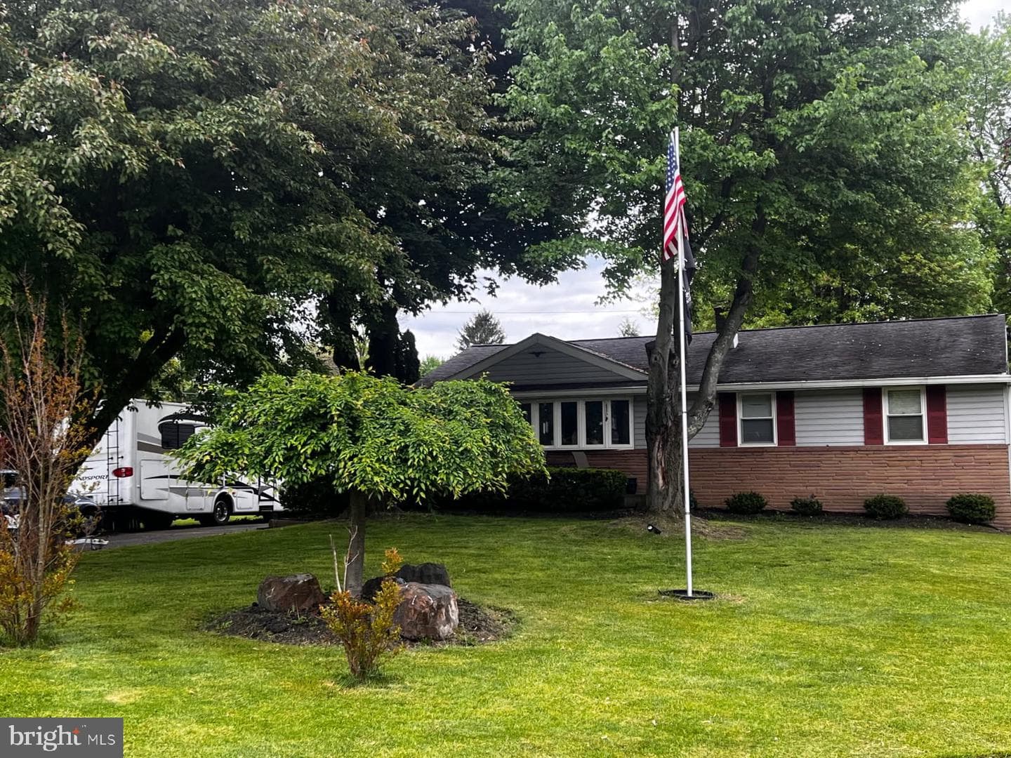 168 Ann Lane photo 5