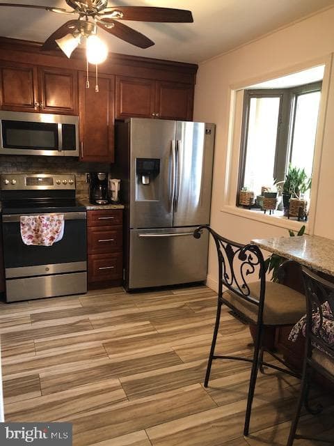 208 Bradley Court photo 10