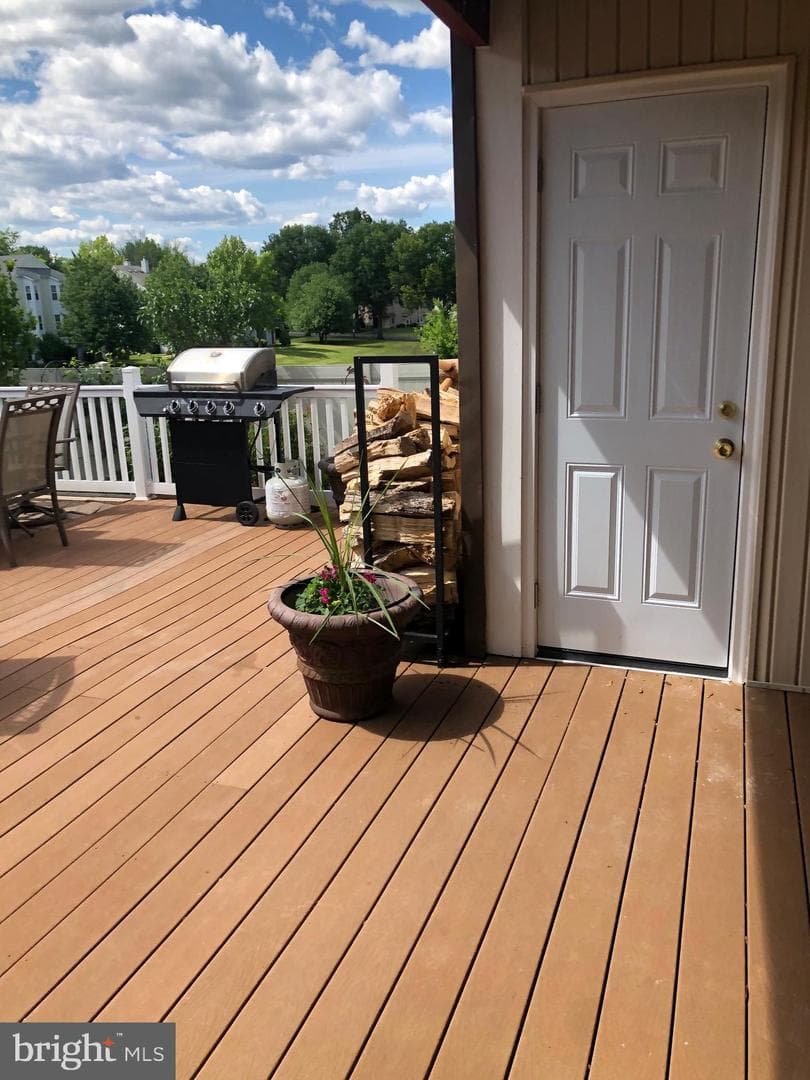 208 Bradley Court photo 24