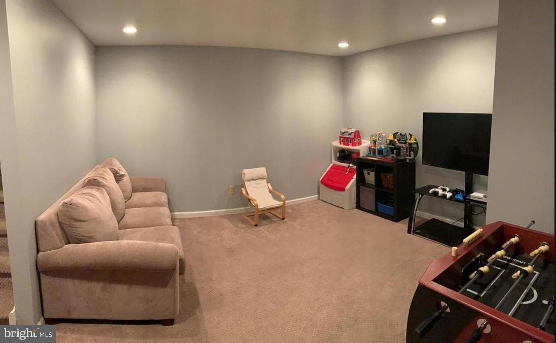 131 Sunnyside Lane photo 9