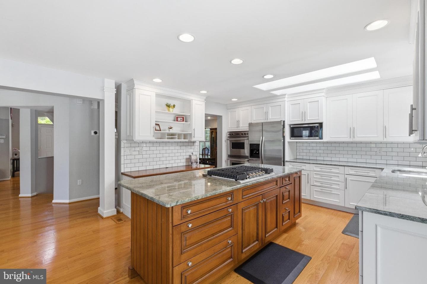 2301 Deer Path Drive photo 15