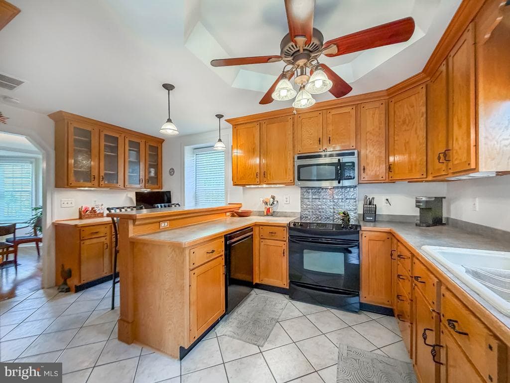 1220 Wilson Avenue photo 10