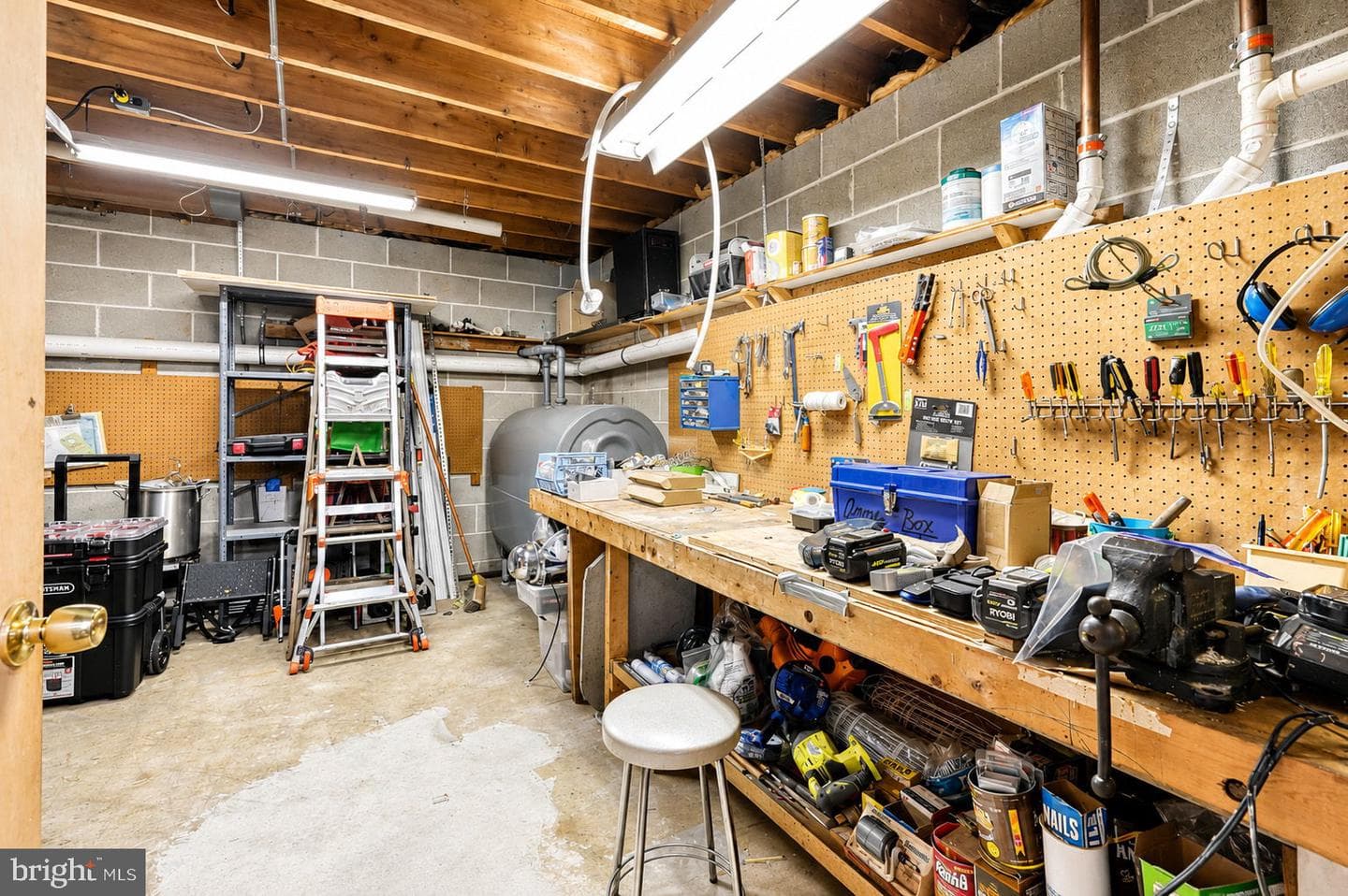 1241 Haines Avenue photo 41