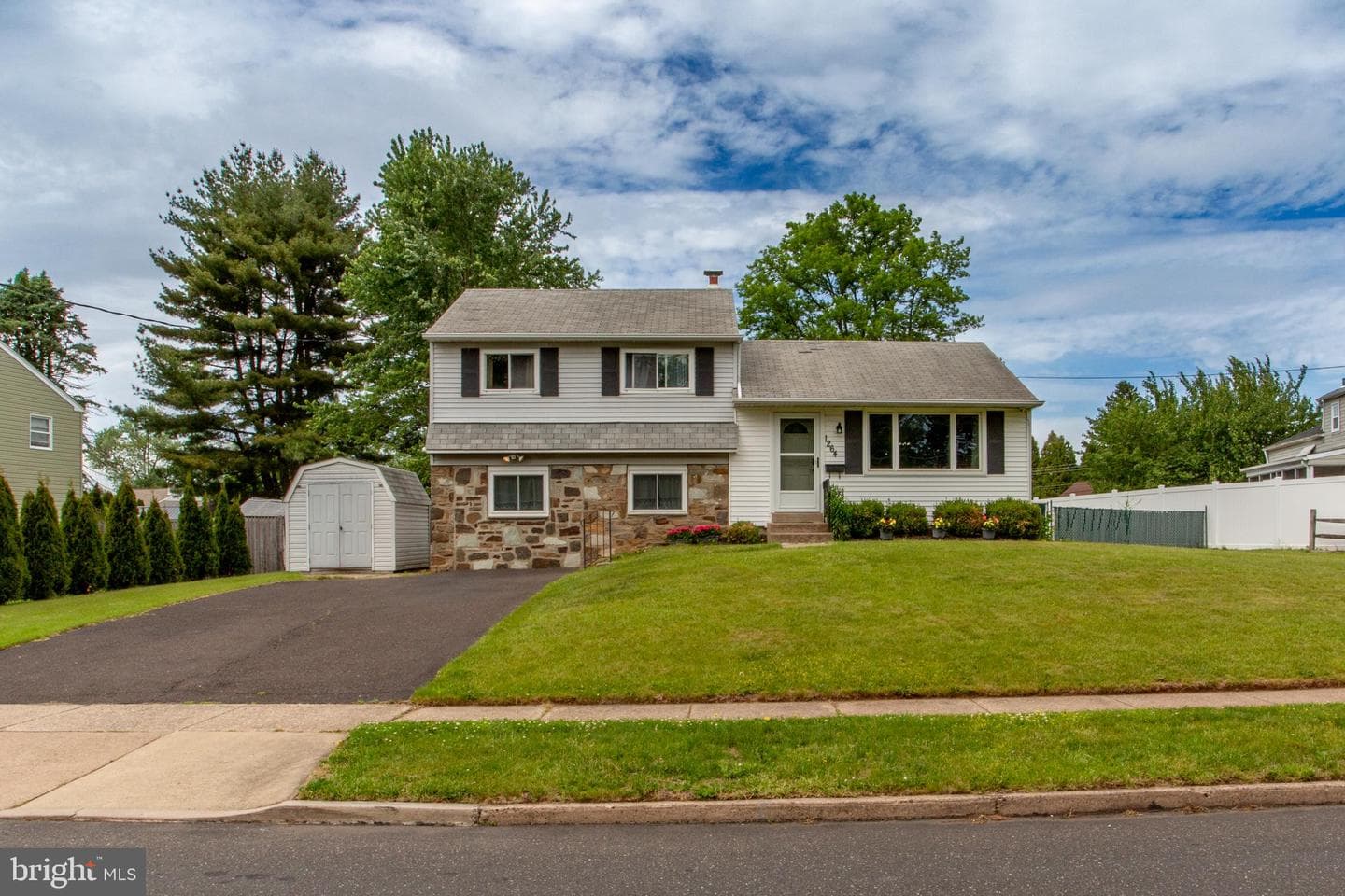 1264 Tulip Road