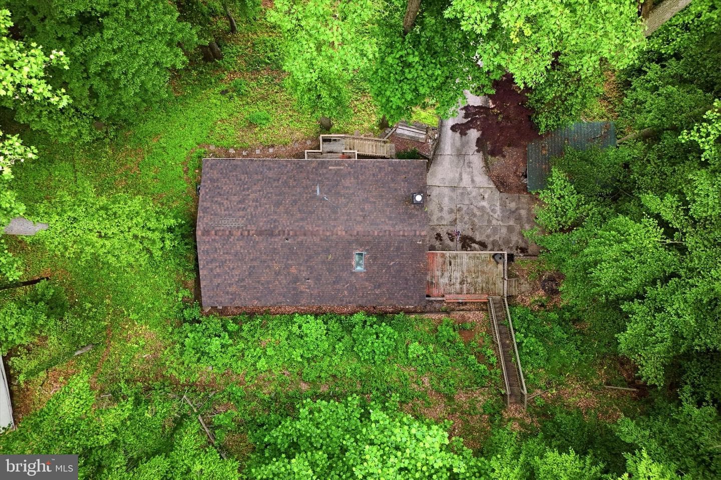 2738 Creek Rd photo 31