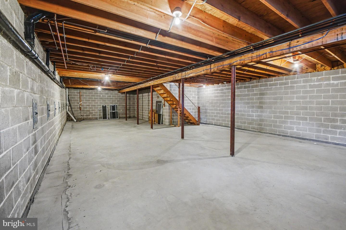 963 Dick Avenue photo 35
